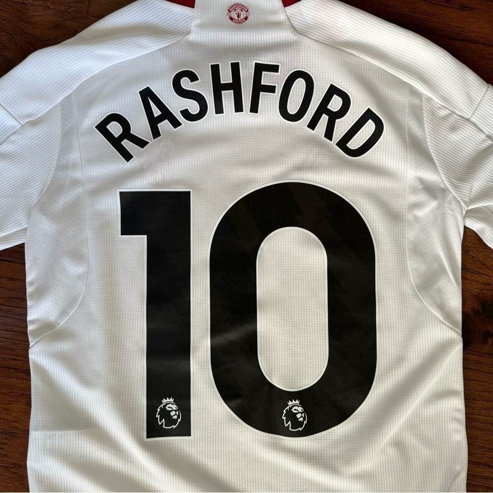 NWOT Marcus Rashford Adidas Manchester United Replica Jersey, size 11-12 Medium - Picture 10 of 13